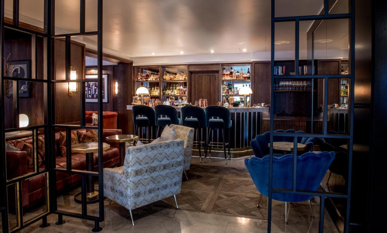 The Marylebone Hotel Londýn Exteriér fotografie The bar at the hotel