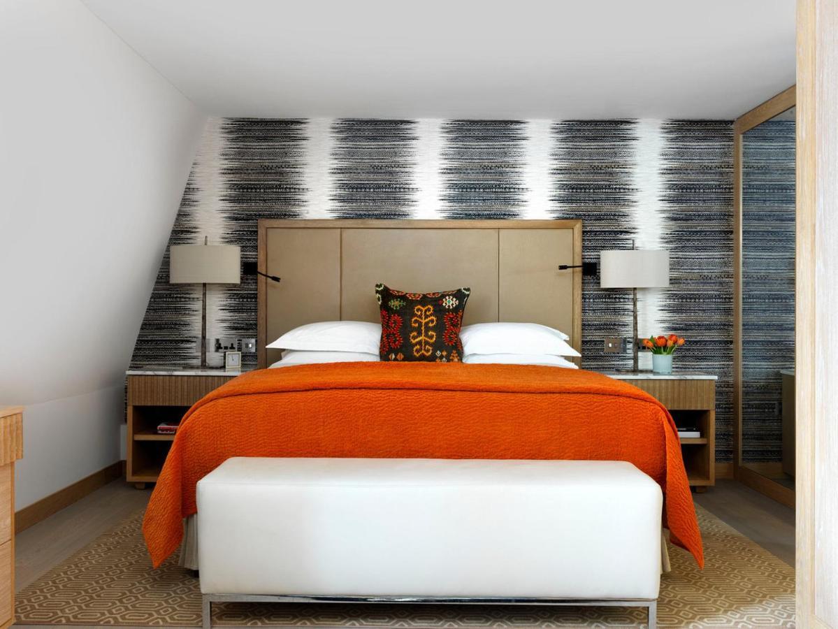 The Marylebone Hotel Londýn Exteriér fotografie A bedroom at the Standard East Village